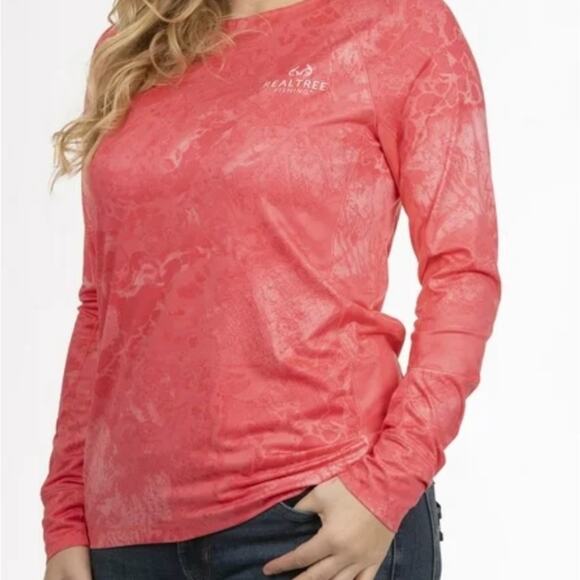 Realtree Tops - Realtree Women's Pink Long Sleeve Top Size Medium, Fishing Long Sleeve